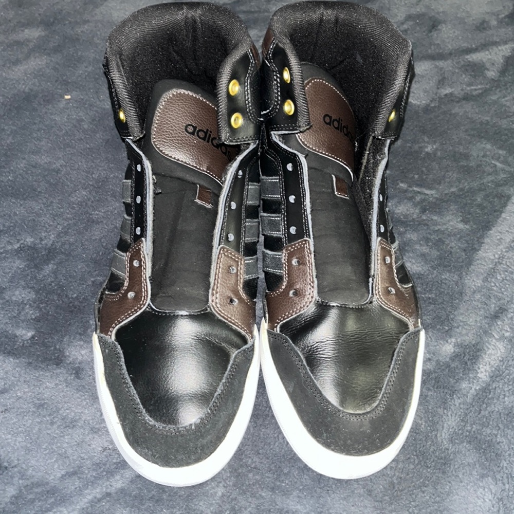 I am selling Adidas high tops, pre-worn size 13